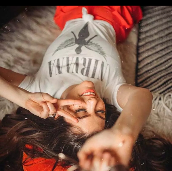 White Nirvana Rock Tee Concert dates on the back - Picture 3 of 7